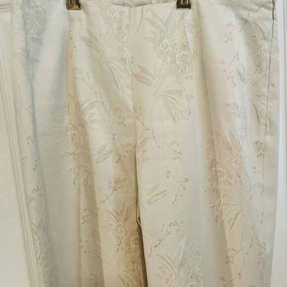 Elegant Floral Boot Cut Pants - Picture 2 of 11